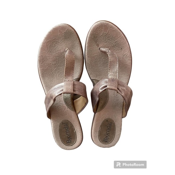 Bjorndal Amelia Woman’s SZ 9.5 Bronze Thong Sandal‎ - Picture 1 of 4